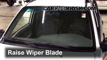 2002 Chevrolet Tracker 2.0L 4 Cyl. (4 Door) Windshield Wiper Blade (Front) Replace Wiper Blades
